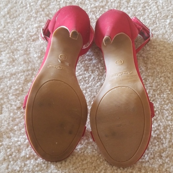 61/2 red heel Anne Michelle - Picture 6 of 6
